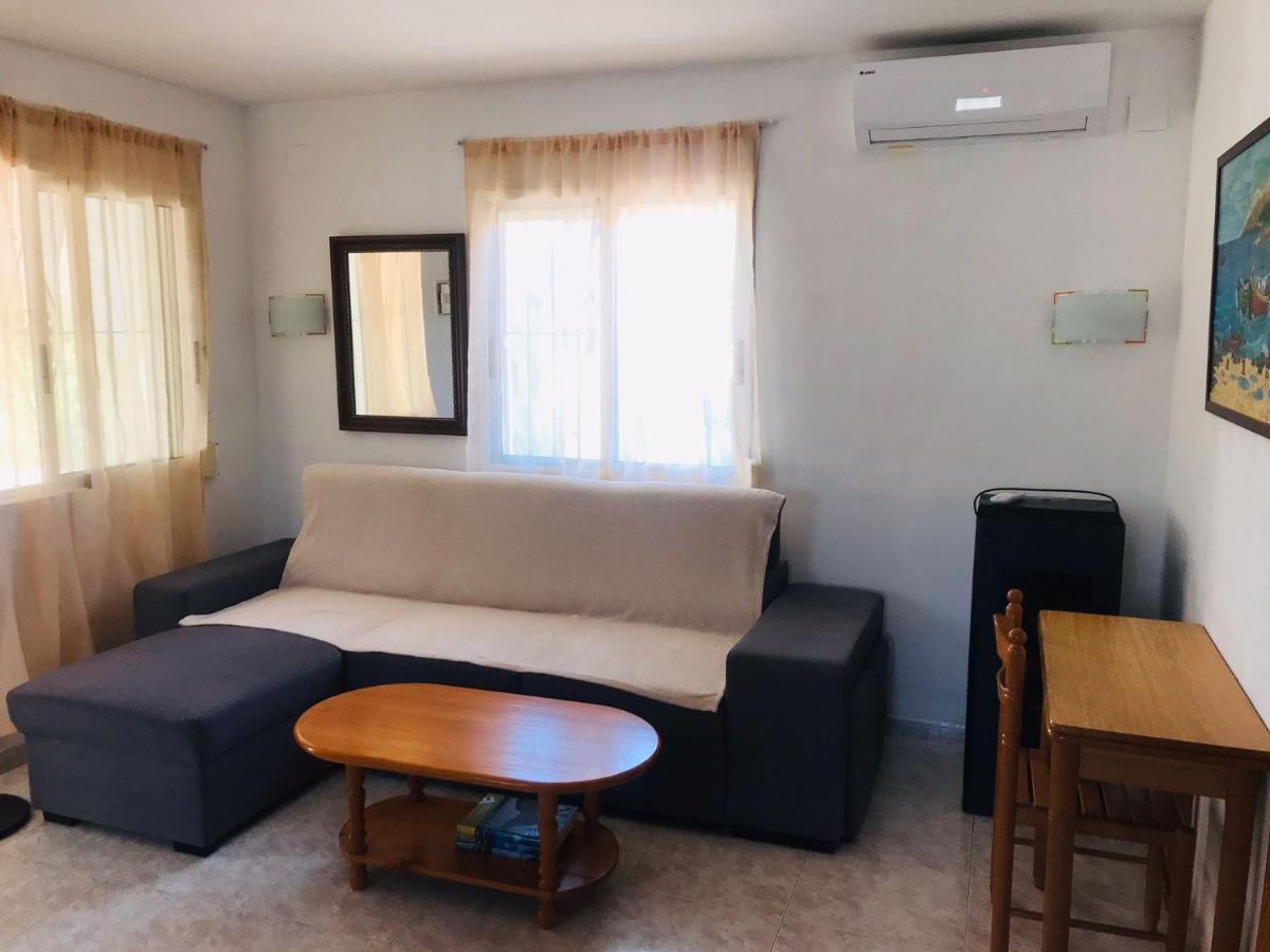 The House Guest House Les Deveses ภายนอก รูปภาพ